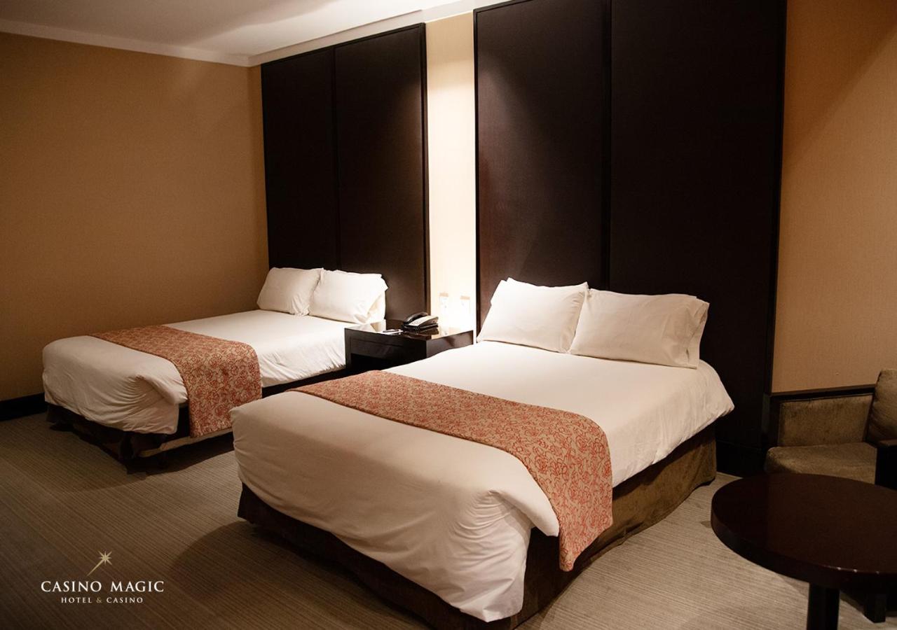 Hotel Casino Magic Neuquen Bagian luar foto