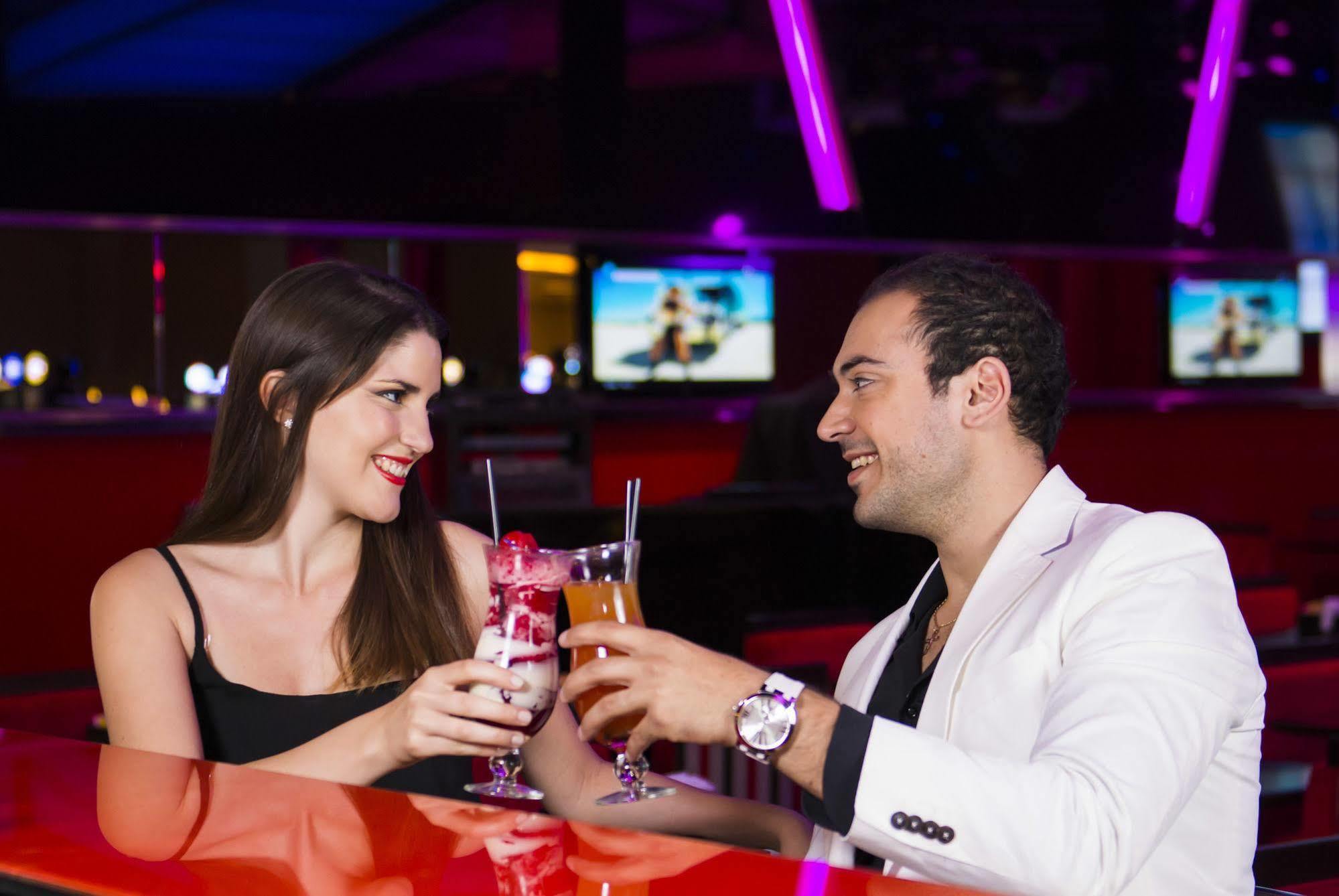 Hotel Casino Magic Neuquen Bagian luar foto