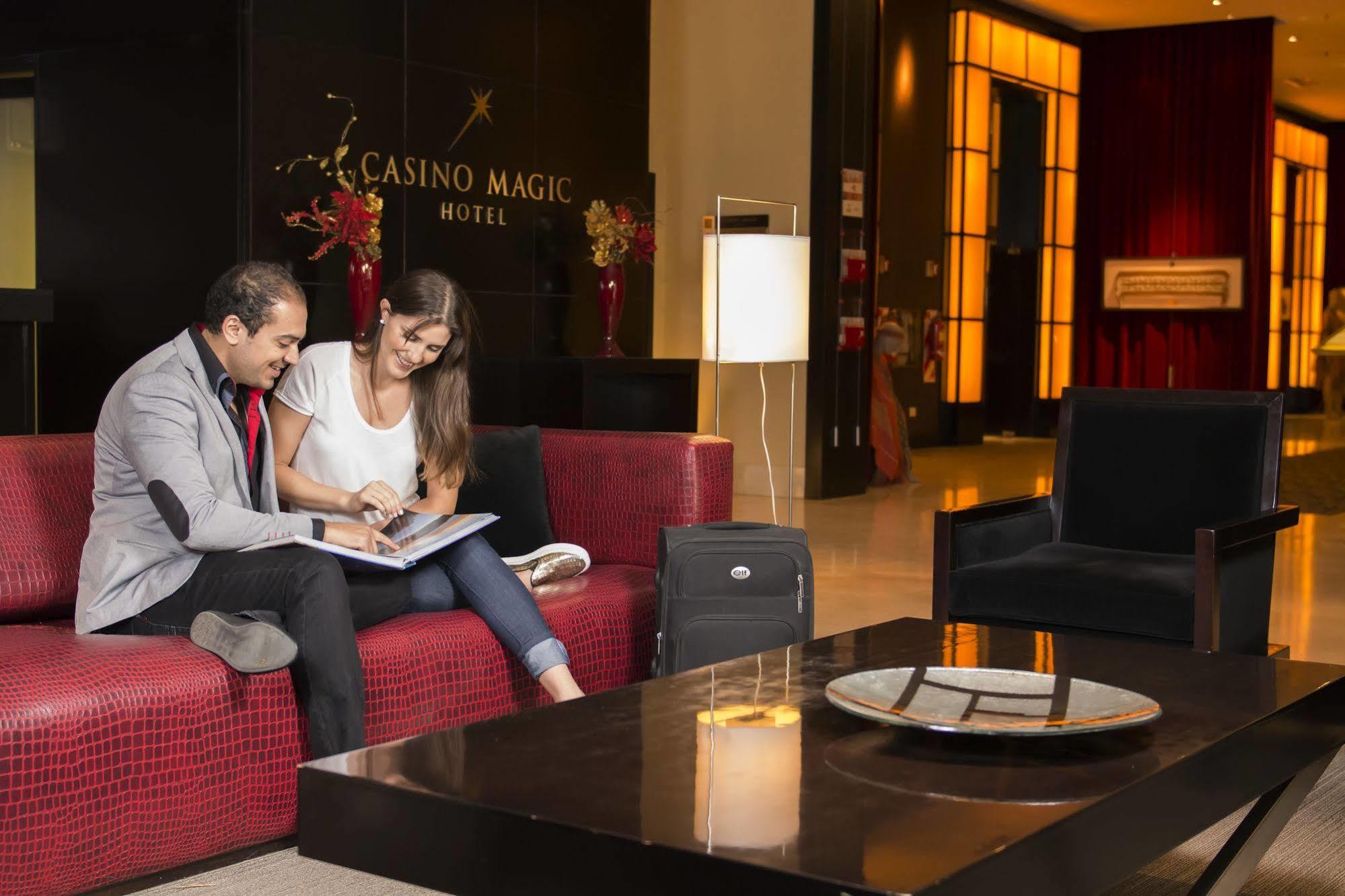 Hotel Casino Magic Neuquen Bagian luar foto