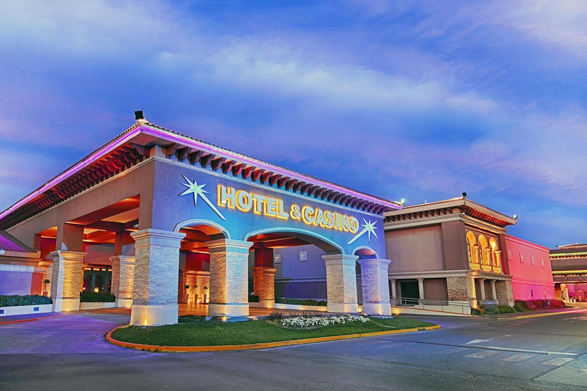 Hotel Casino Magic Neuquen Bagian luar foto
